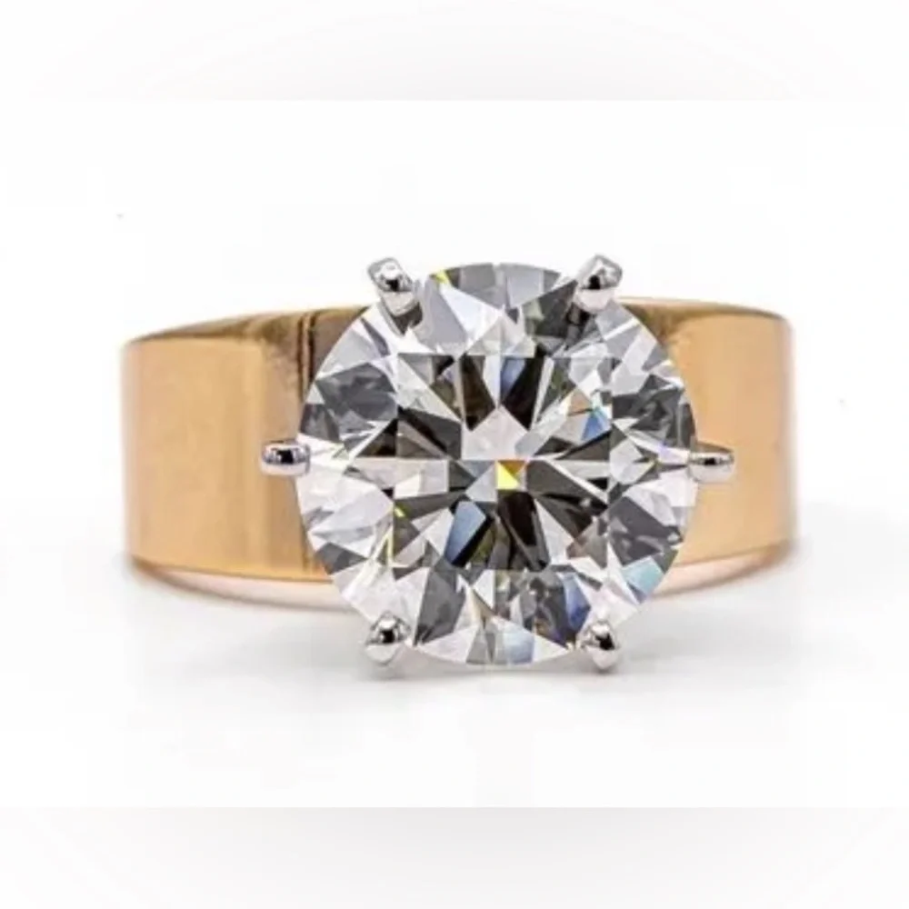 EUC Round Brilliant Cut Soltaire Diamond-Toned Thick Gold Band Ring - Picture 3 of 11